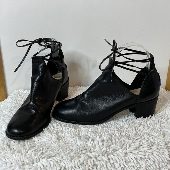 Steve Madden Vintage Chunky Heel Open Side Lace Ankle Closed Toe Bootie Black 8. - Picture 4 of 15